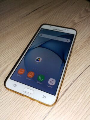 Samsung J7 (2016)